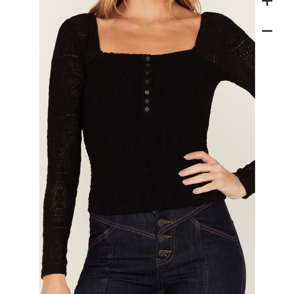 Idyllwind Women's Smocked Lace Long Sleeve Top - M